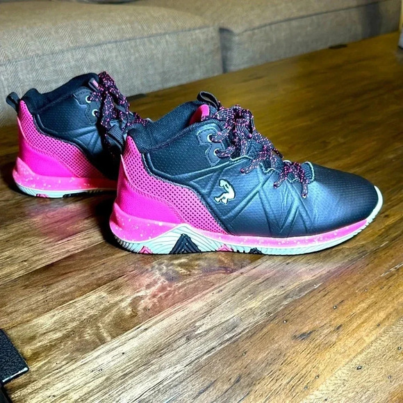 Shaq High Top Girls Dayton Sneaker Shoe Black/Pink Size 3 and 4 - Picture 2 of 8